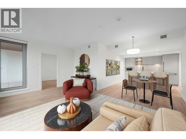 Building Photo - 755 Harbourside Dr