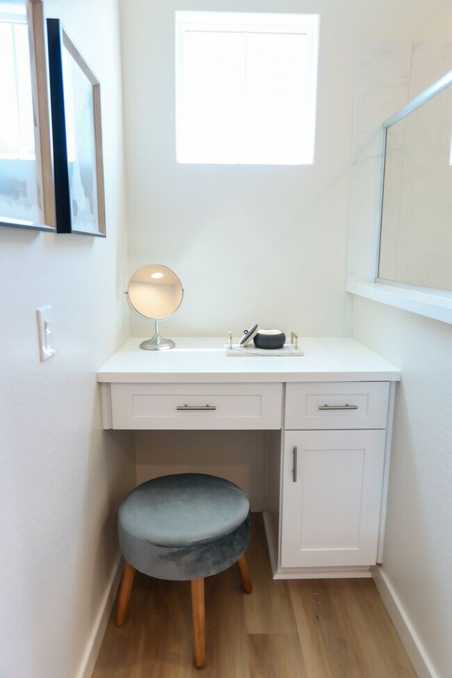 Building Photo - 2 Weeks Free - Gated Community / Pet Friendly / Newly Built - in Central Phoenix