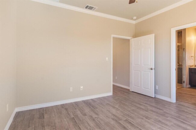 Building Photo - 455 County Rd 306
