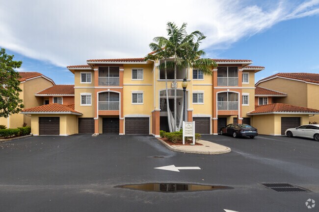 Alt Building Angle - Bella Casa Luxury Condos