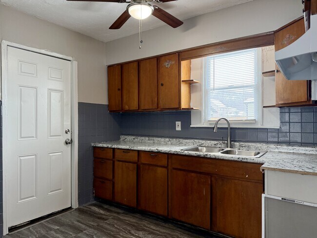 Foto del edificio - 1182 5th Ave