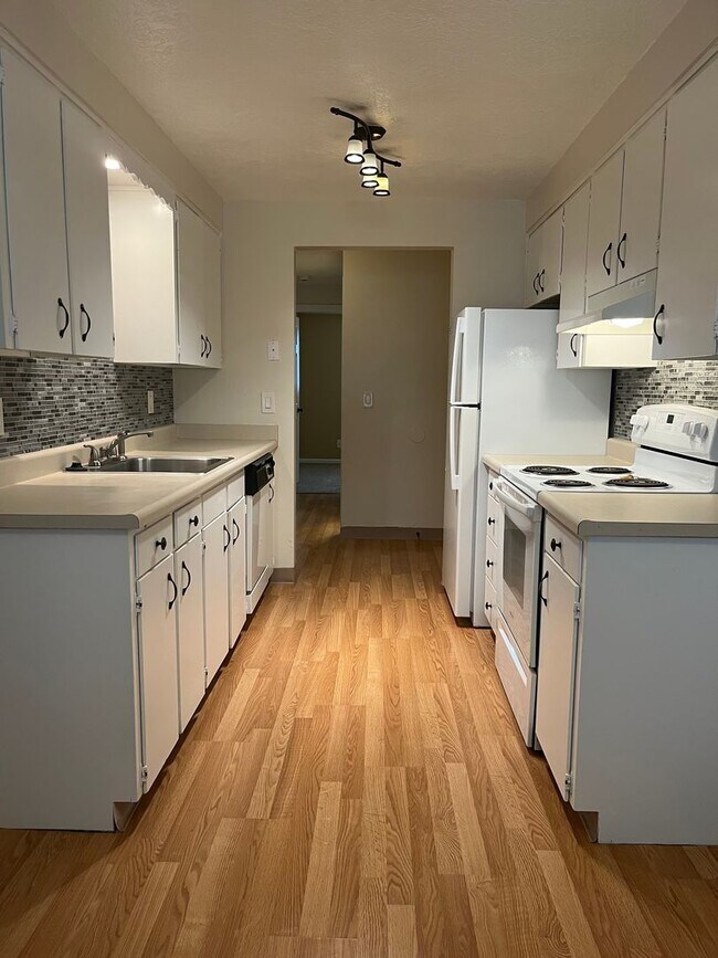 Foto del edificio - Twin Oaks Apartments