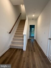 Building Photo - 69 Basswood St