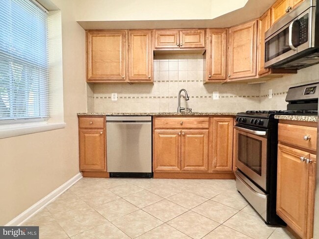 Building Photo - 15068 Catbrier Ct