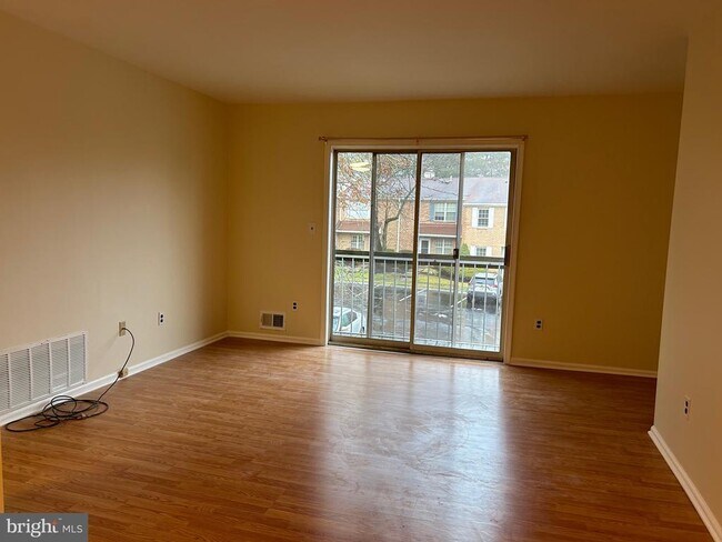 Building Photo - 108 Quince Ct
