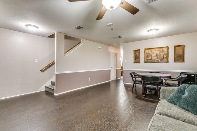 Photo - 1308 Krista Dr (Burleson, TX) House