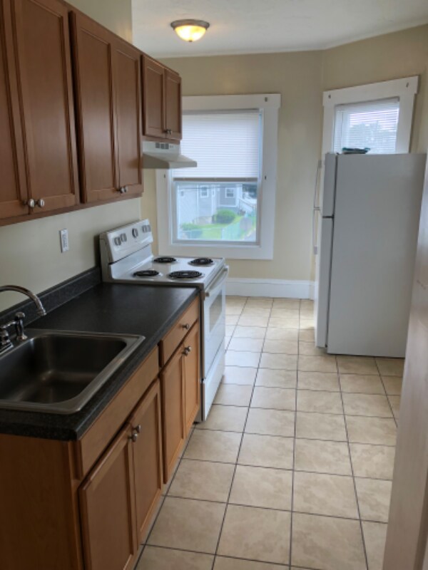 1213 Warren Ave Unit 2, Brockton, MA 02301 Room for Rent in Brockton