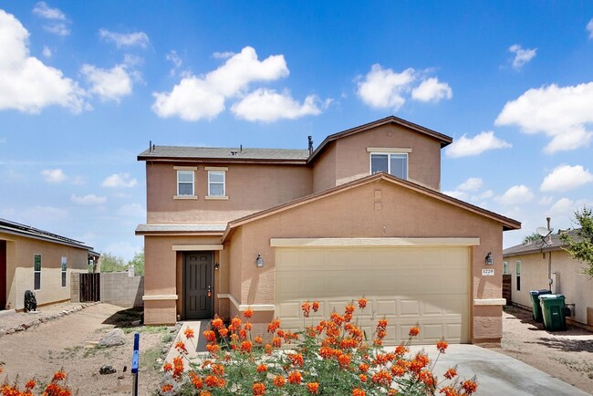 Building Photo - Spacious Sanctuary in Sahuarita: Modern Living Meets Outdoor Comfort