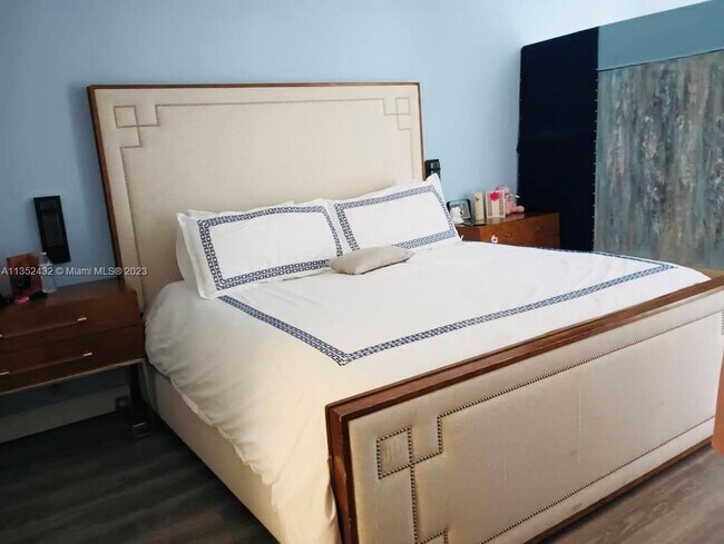 Foto del edificio - 3640 Yacht Club Dr
