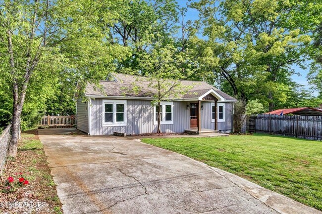 Building Photo - Athens 37303 - Fully updated 3 bedroom, 1....