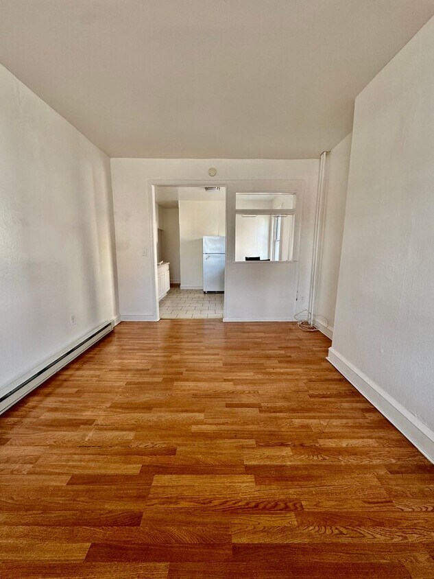 Primary Photo - 540 E Allegheny Ave