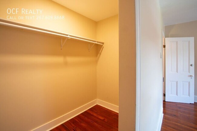 Foto del edificio - 2211 Bainbridge St