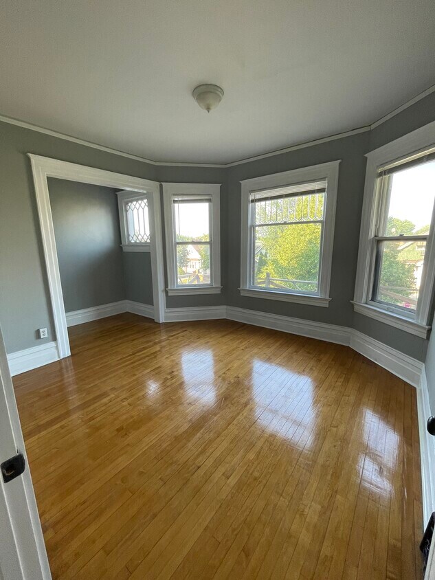 2575 S Howell Ave, Milwaukee, WI 53207 2575 S Howell Ave Milwaukee