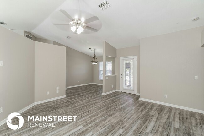 Foto del edificio - 1619 Geranium Ave