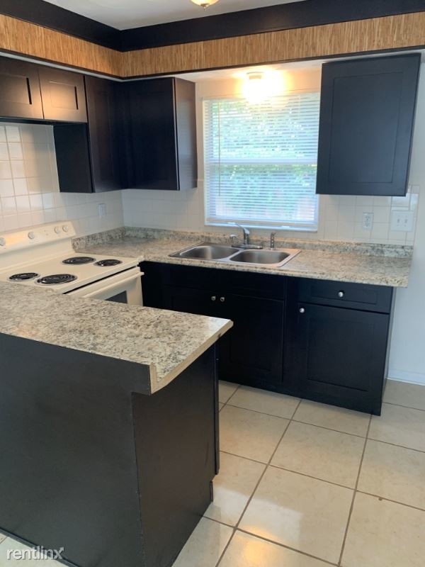 Building Photo - 1 br, 1 bath Apartment - 6923 Julia Ct