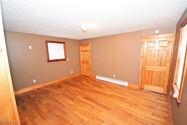 Foto del edificio - 668 Sumner St