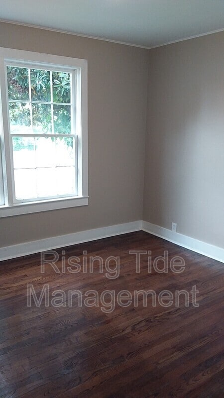 Building Photo - 307 Bessemer Super Hwy