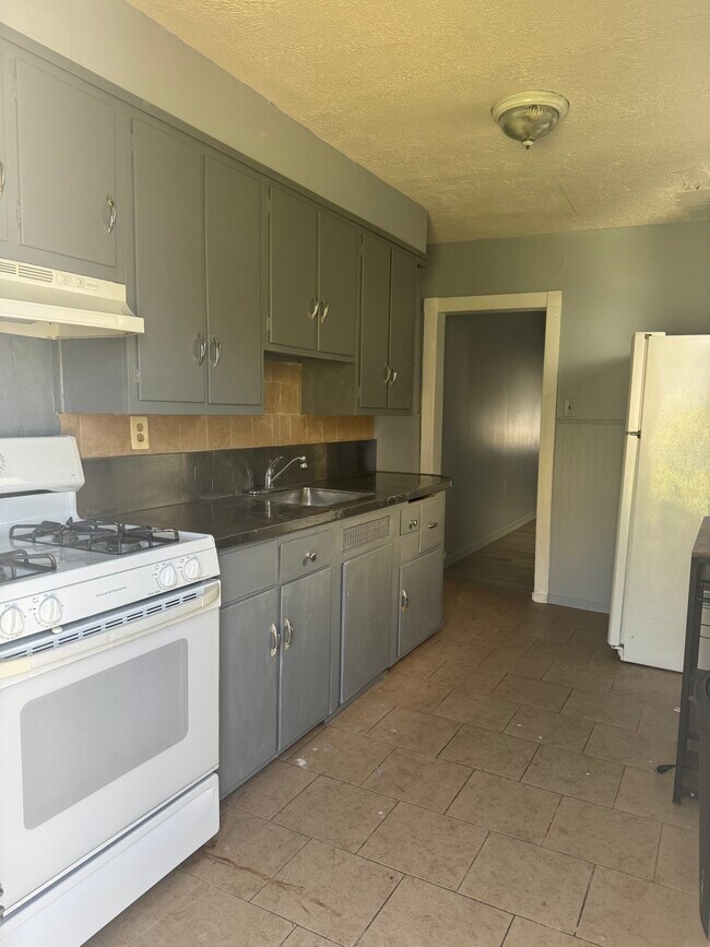 Foto del edificio - 1015 Birch St