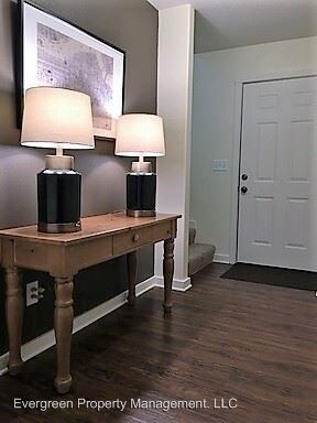 Foto del edificio - 1483 SE Roberts Dr