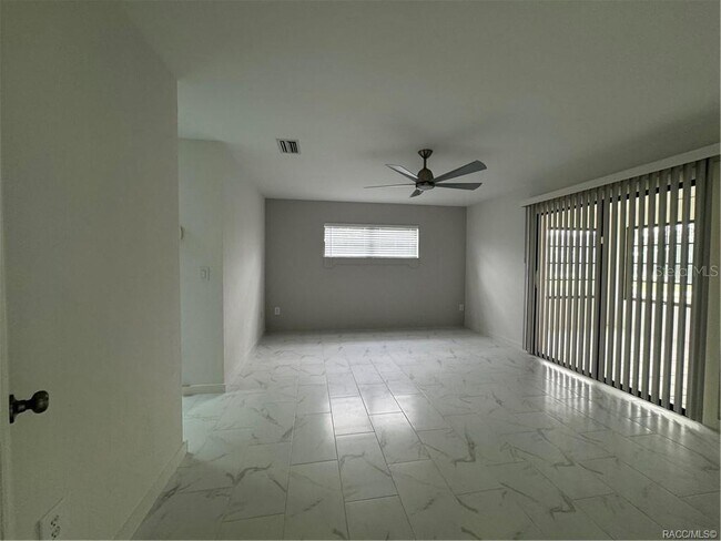 Building Photo - 461 E Gilchrist Ct
