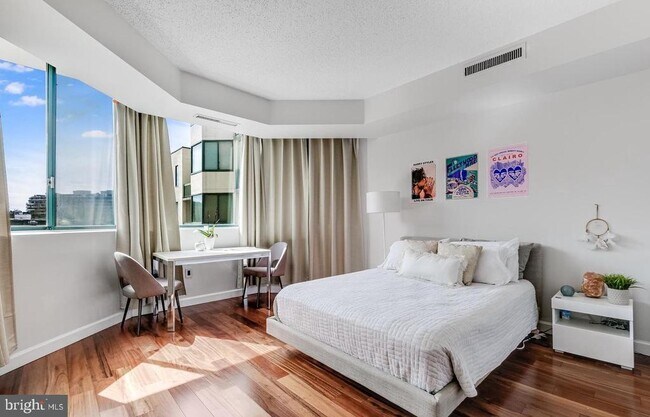 Foto del edificio - 955 26th St NW