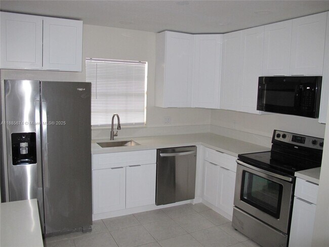 Foto del edificio - 3564 NW 95th Terrace