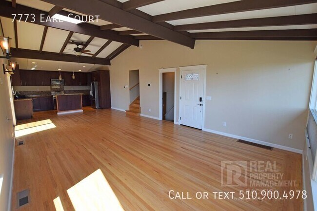 Foto del edificio - Spacious 3 Bedroom On A Quiet Cul-De-Sac