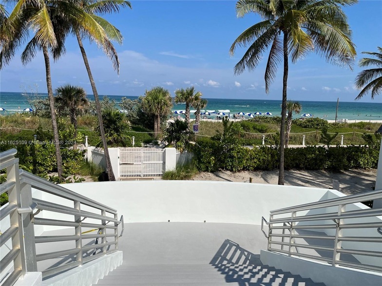 Foto principal - 5161 Collins Ave