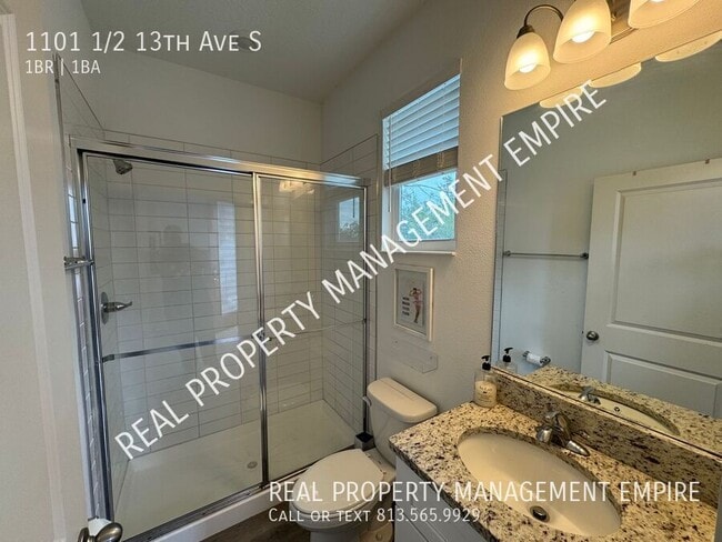 Foto del edificio - 1101 1/2 13th Ave S-