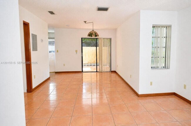 Foto del edificio - 2934 Whitehead St