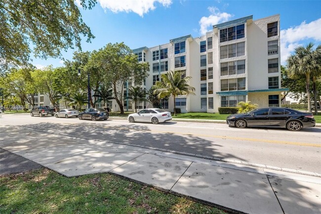 Building Photo - 17620 Atlantic Blvd