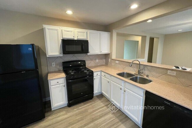 Building Photo - 3118 Ribbon Creek Way