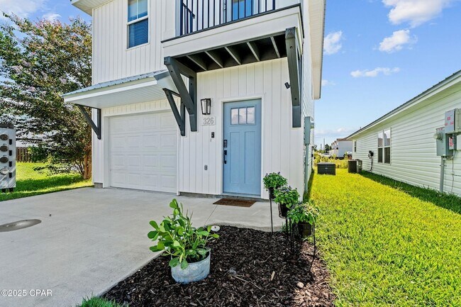 Foto del edificio - 326 Raven Ln