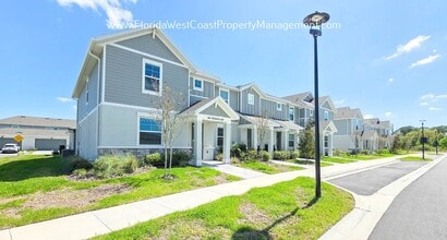 Building Photo - 1767 Spreader Ln