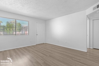Building Photo - 6816 N 17th Ave