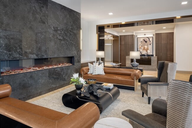 Fort Worth's Premier Apartment Community Apartment Community - The Crescent Residences