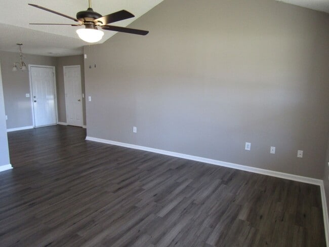 Building Photo - 1271 Windrow Dr