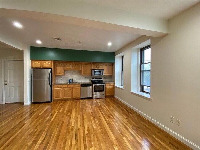 Foto del edificio - 1008 Bennington St