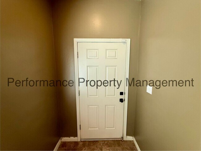 Foto del edificio - 7010 Olen Arnold Ave