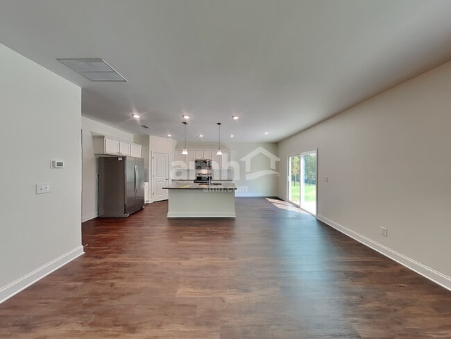 Building Photo - 3860 Chivalry Dr