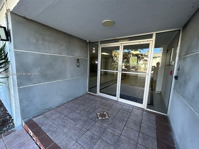 Foto del edificio - 16508 NE 26th Ave