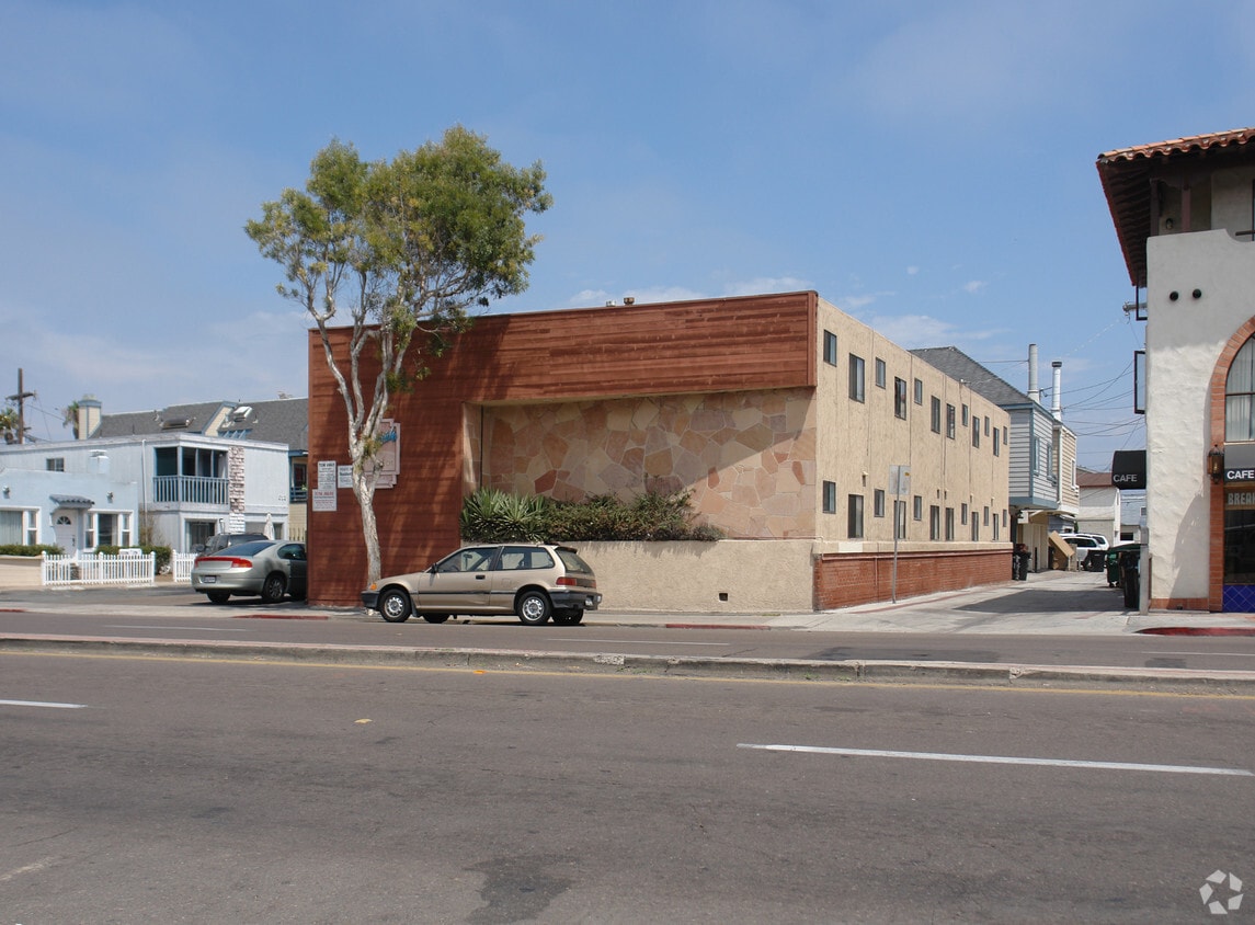 Building Photo - 3239-3249 Mission Blvd