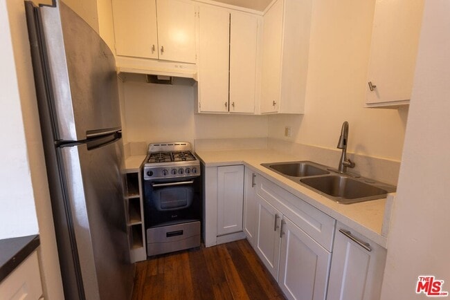 Foto del edificio - 275 Lucas Ave