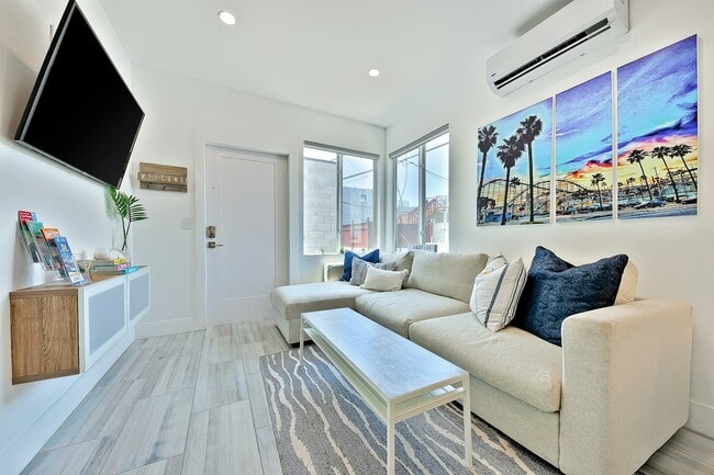 Foto del edificio - 732 Ventura Pl