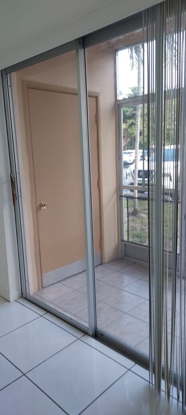 Foto del edificio - 15888 SW 95th Ave