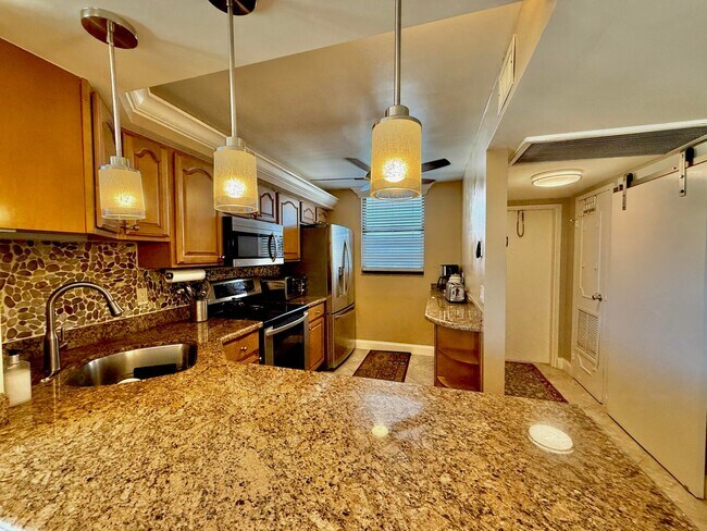 Foto del edificio - 3545 S Ocean Blvd