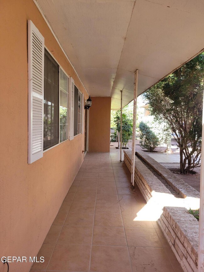 Foto del edificio - 708 Main St