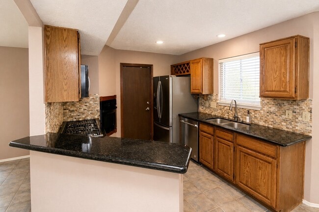 Building Photo - 3515 Woodmere Ln