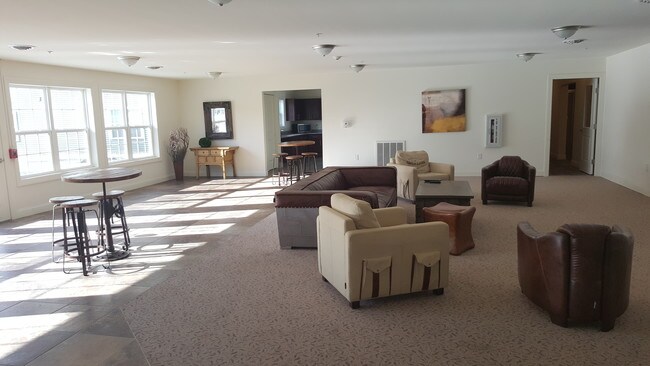 Community Room Free To Use For All Tenants Peak Point Community Room Free To Use For All Tenants Peak Point