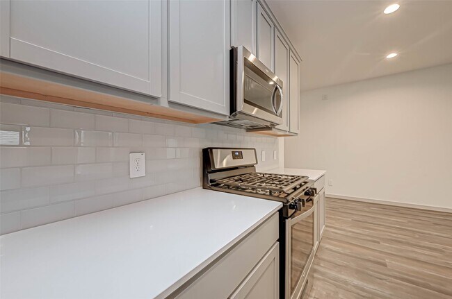 Foto del edificio - 3418 Lake Landing Ln